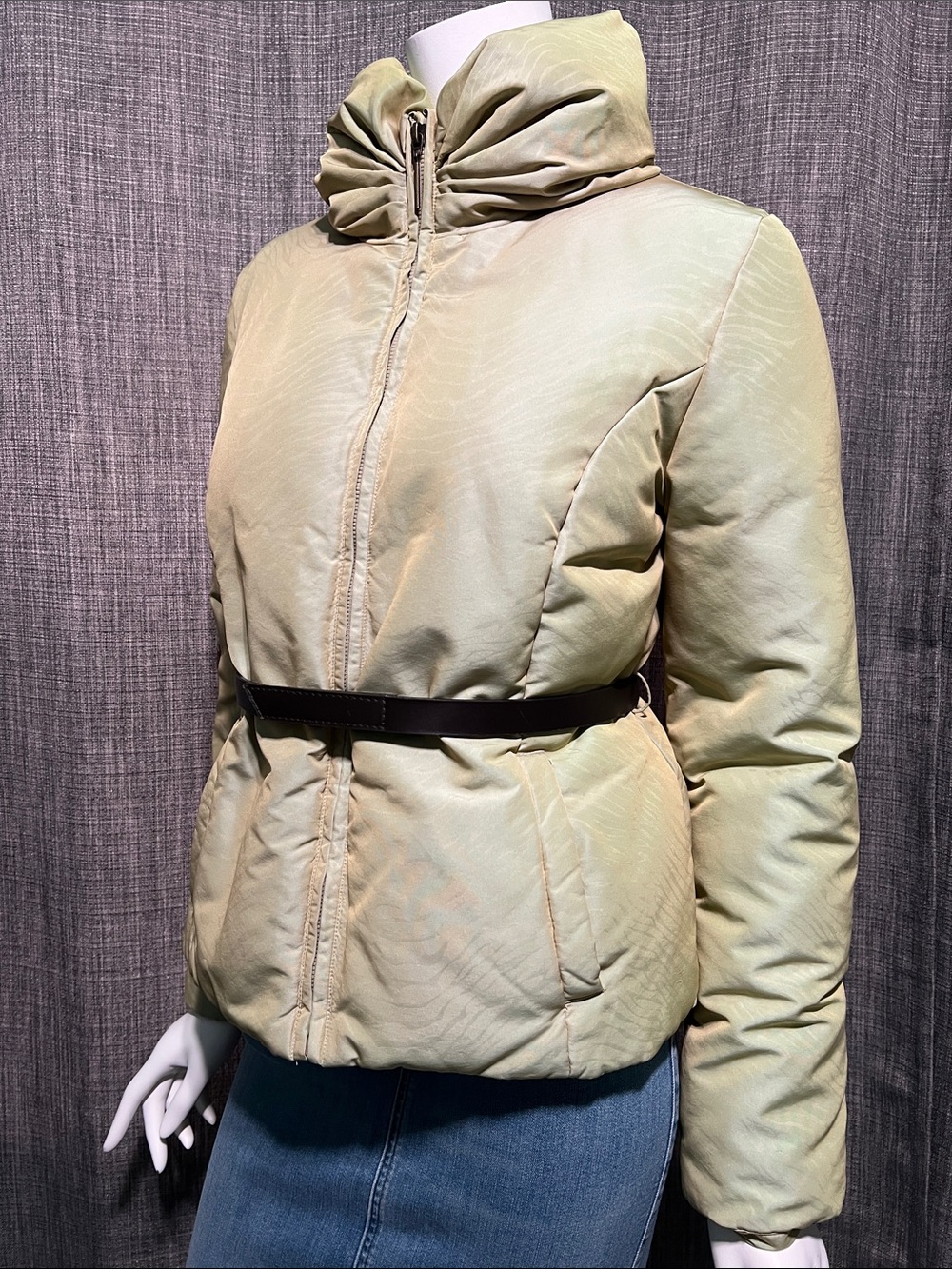 Women’s Via Spiga Funnel Collar Puffer Short Belted Jacket Small